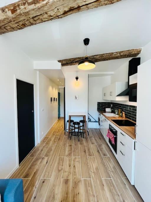 Superbe Appartement Au Coeur Du Mourillon Refais A Neuf Proche Des Plage Toulon Exterior photo